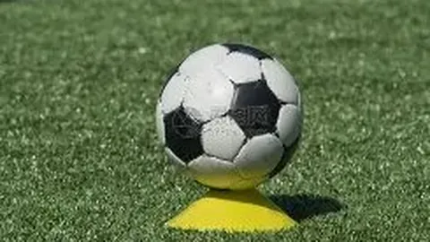 “哈尔滨亚冬会女子U型场地自由滑雪技巧赛决赛：雪域寻冰之旅回眸”